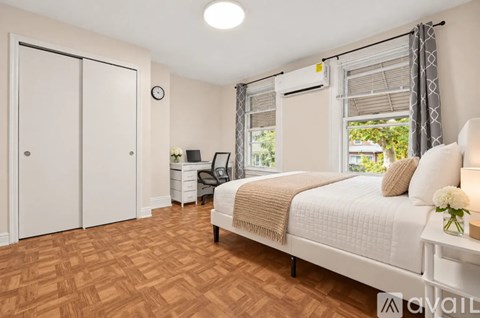 242 Franklin St 5 Beds Apartment for Rent