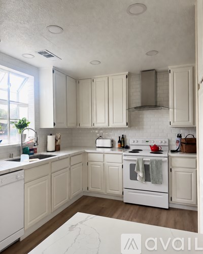 4100 Crowell Road 3 Beds Apartment for Rent