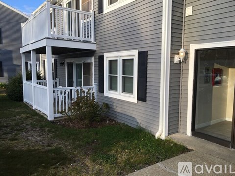 450 Somerset Avenue 2 Beds Apartment for Rent