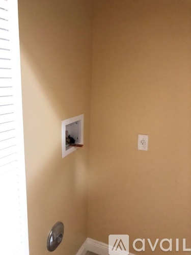 452 NE 165th St 2 Beds Single Family Home for Rent - Photo gallery 2