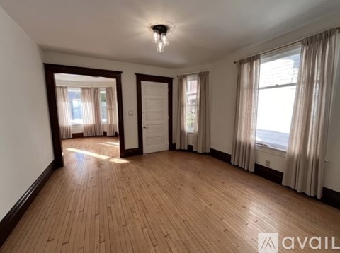 2804 South Logan Avenue 3 Beds Apartment for Rent