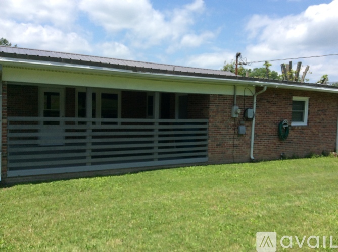 203 Sunset Drive 3 Beds Single Family Home for Rent - Photo gallery 2