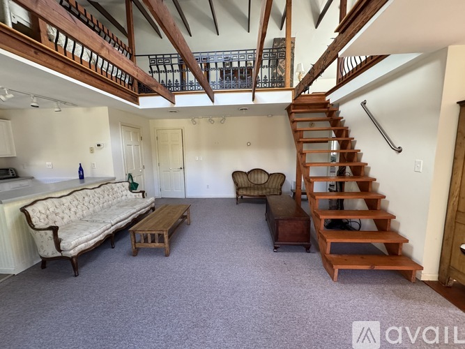 310 W Circular St 2 Beds Single Family Home for Rent - Photo gallery 1