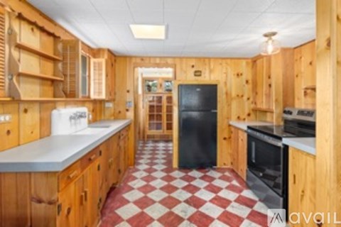 881 Spring Street 3 Beds Apartment for Rent