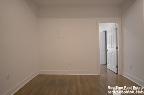 11 Peterborough St 2 Beds Apartment for Rent