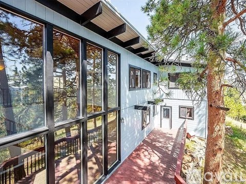 490 Meadow View Drive 5 Beds Apartment for Rent