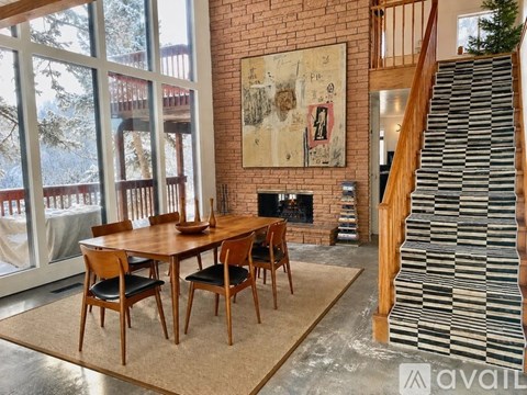 490 Meadow View Drive 5 Beds Apartment for Rent