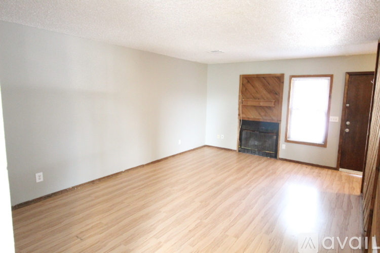 1804 Southcrest Dr 2 Beds Apartment for Rent - Photo gallery 2