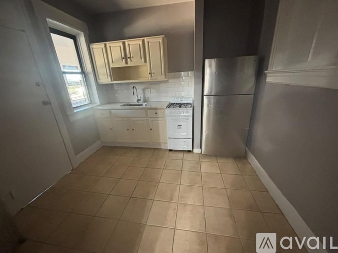 66 N Grove St 3 Beds Apartment for Rent - Photo gallery 1