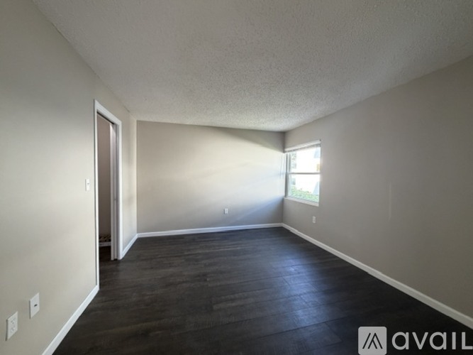 1550 11th Street Northeast 2 Beds Condo for Rent - Photo gallery 5
