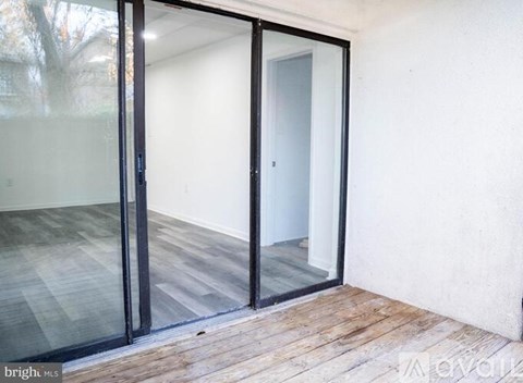 625 Center Street 3 Beds Apartment for Rent