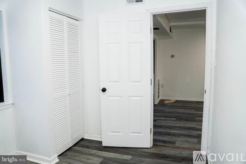 625 Center Street 3 Beds Apartment for Rent