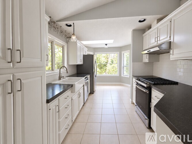 3830 Southwest Comus Street 3 Beds Single Family Home for Rent - Photo gallery 1