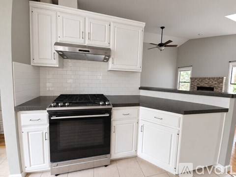 3830 Southwest Comus Street 3 Beds Apartment for Rent