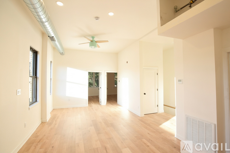 1077 W Polk St 3 Beds Apartment for Rent - Photo gallery 1