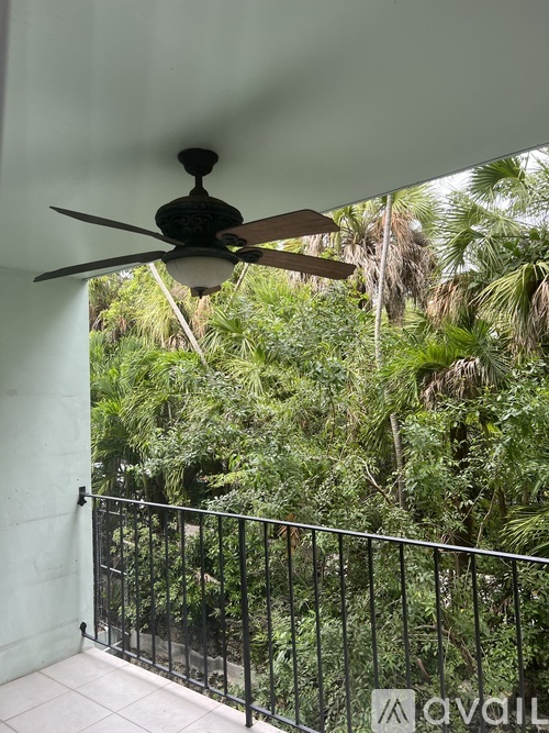 2539 South Bayshore Drive 1 Condo for Rent - Photo gallery 5