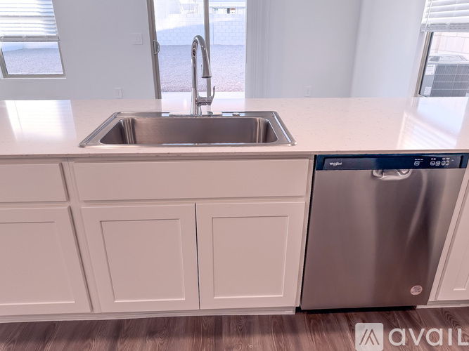 777 West Calle Taja 5 Beds Single Family Home for Rent - Photo gallery 2
