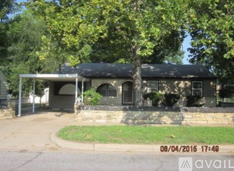 3250 South Osage Avenue 4 Beds Apartment for Rent