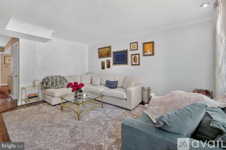 1729 F St NE 2 Beds Townhouse for Rent - Photo gallery 3