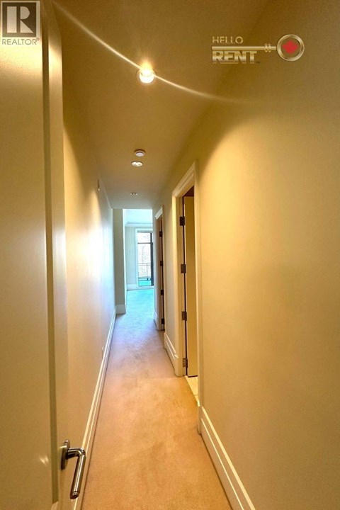 401 508 WATERS EDGE CRESCENT 3 Beds Apartment for Rent