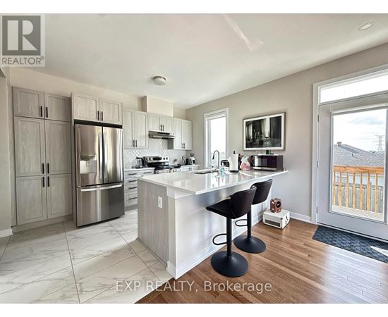 373 FALSETTO STREET 4 Beds Home, Townhouse for Rent - Photo gallery 3