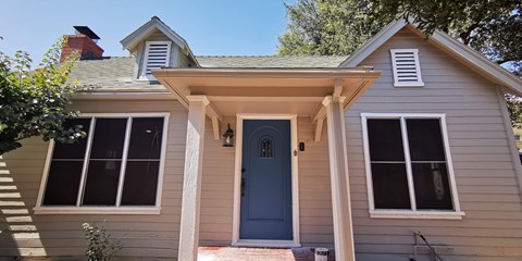 2311 Del Mar Blvd. 3 Beds Apartment for Rent