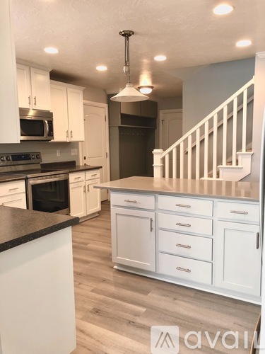 761 E 10 S 5 Beds Single Family Home for Rent - Photo gallery 3