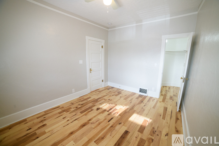 112 12th St N 1 Apartment for Rent - Photo gallery 5