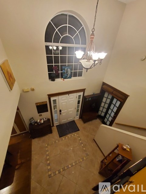 275 Krefeld Road NW 4 Beds Apartment for Rent