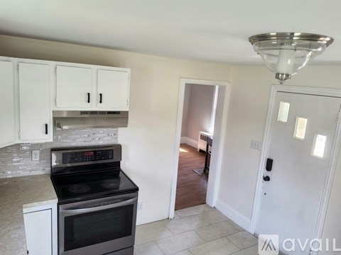 24 South Sycamore Avenue 2 Beds Apartment for Rent