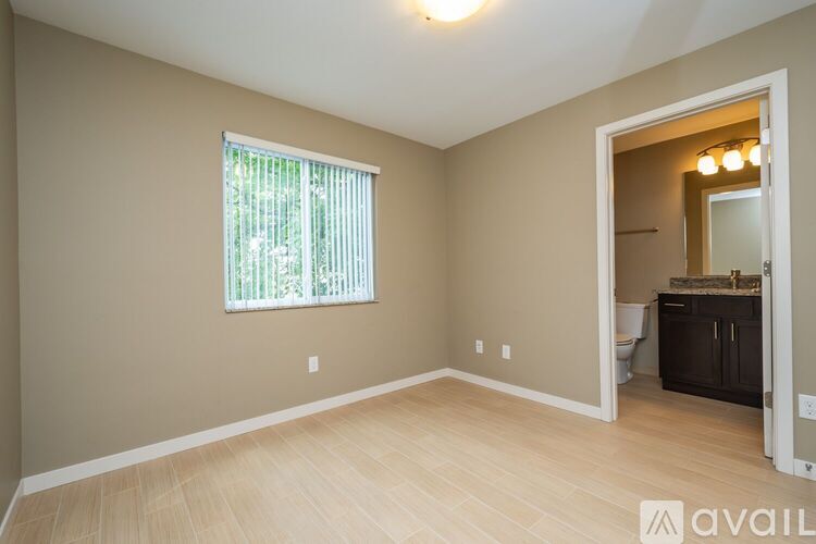205 1/2 6th St 1 Apartment for Rent - Photo gallery 5