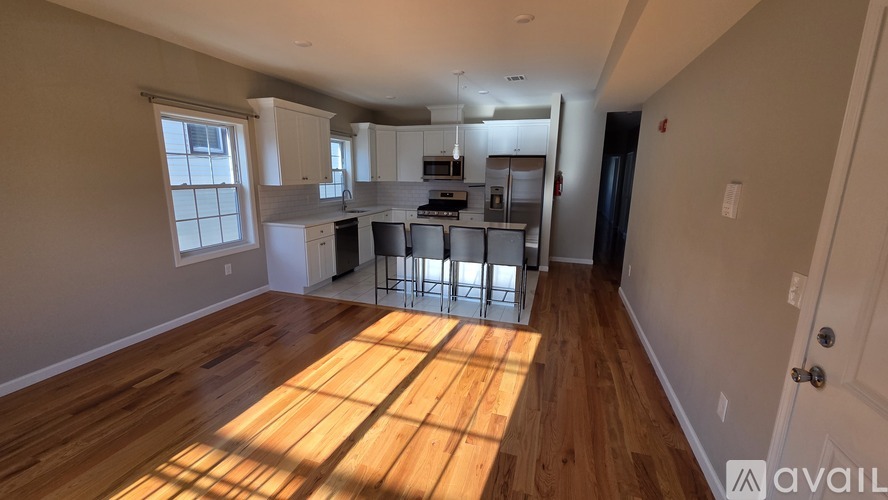 391 New York Avenue 3 Beds Apartment for Rent - Photo gallery 1
