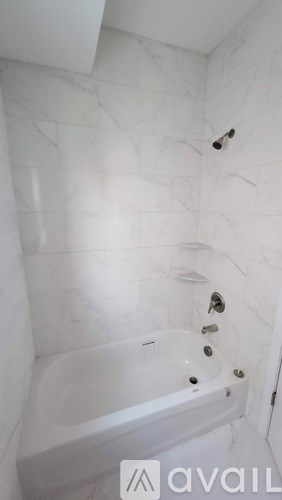 391 New York Avenue 3 Beds Apartment for Rent