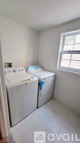 391 New York Avenue 3 Beds Apartment for Rent
