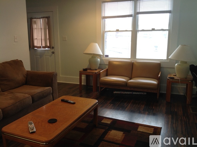 267 Robinson St 3 Beds Single Family Home for Rent - Photo gallery 3