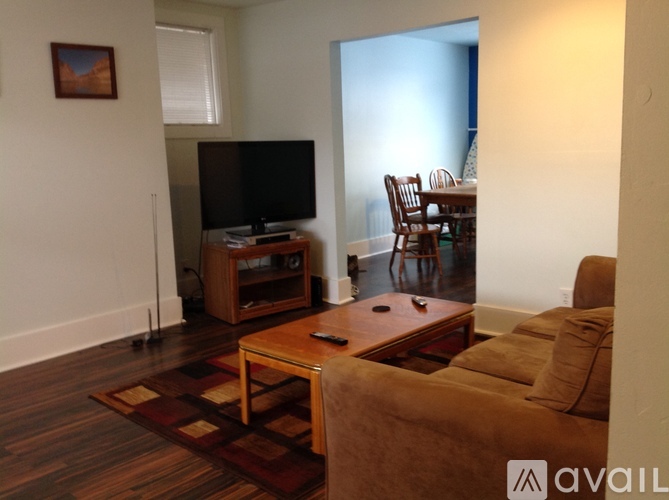 267 Robinson St 3 Beds Single Family Home for Rent - Photo gallery 4