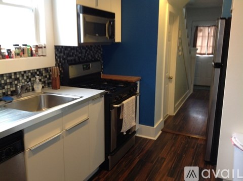 267 Robinson St 3 Beds Apartment for Rent