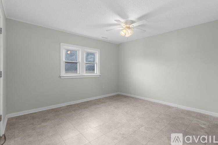 5 Flower St 5 Beds Apartment for Rent - Photo gallery 3
