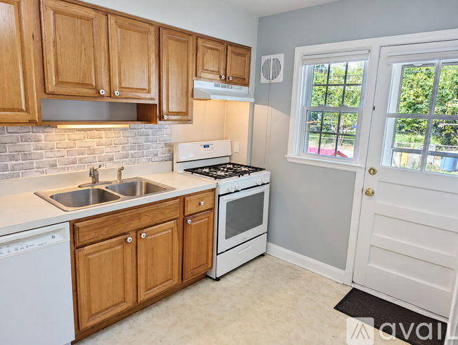 6120 Mt Ridge Rd 4 Beds Single Family Home for Rent - Photo gallery 1