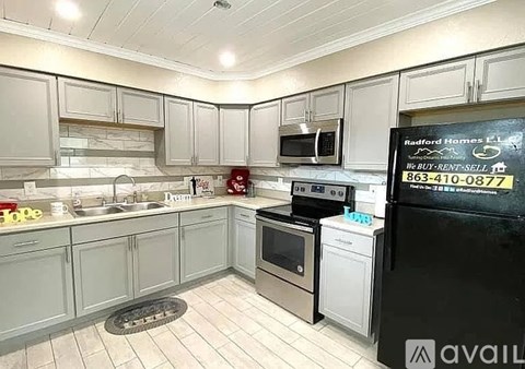685 Baker Ave 3 Beds Apartment for Rent