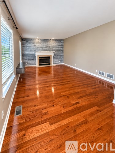 1373 South Abington Lane 4 Beds Apartment for Rent