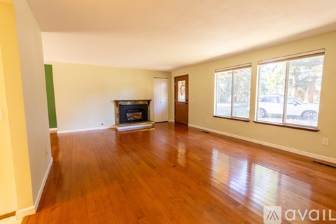 6814 Shalom Drive Southwest 3 Beds Apartment for Rent