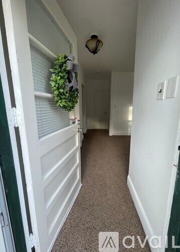 32 Hobby Street 2 Beds Apartment for Rent