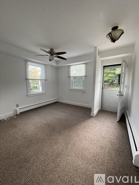 32 Hobby Street 2 Beds Apartment for Rent