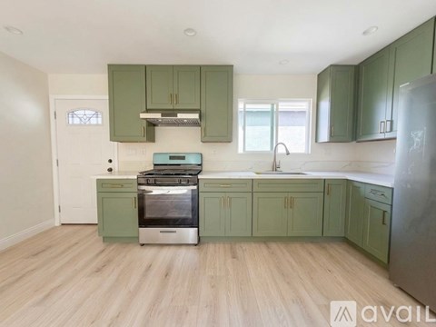 Millbury Avenue 3 Beds Apartment for Rent