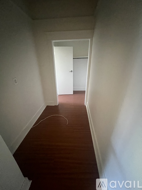 201 N Toluca St Studio Apartment for Rent - Photo gallery 1