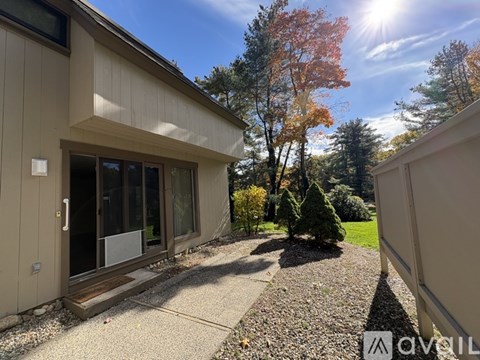54 Great Meadow Ln 2 Beds Apartment for Rent