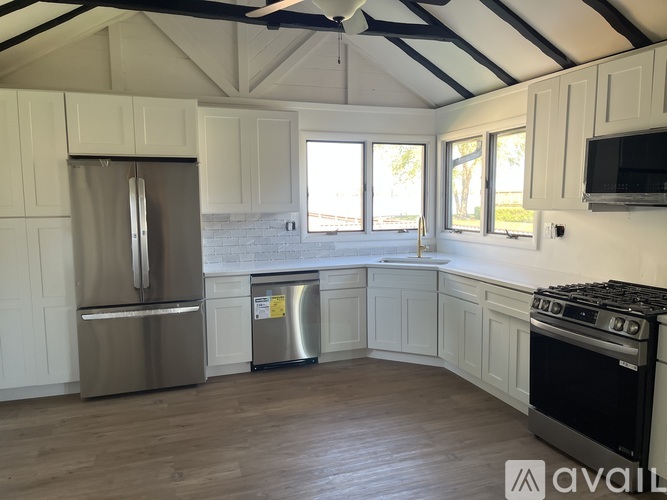27 Atwater Parkway 2 Beds Single Family Home for Rent - Photo gallery 5