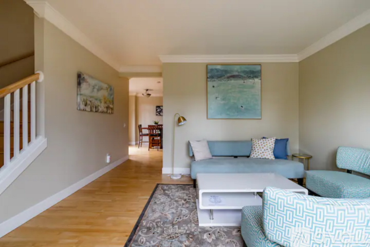 331 16th Avenue East 3 Beds Townhouse for Rent - Photo gallery 2