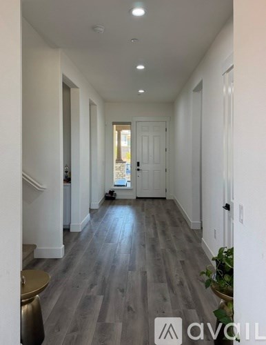 4523 Rocky Hls Cir 5 Beds Apartment for Rent